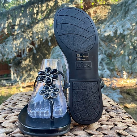 NEW Beautiful Daisy Flower Black Stone T-Strap Thong Toe Sandals. Women size 9 - Picture 6 of 7